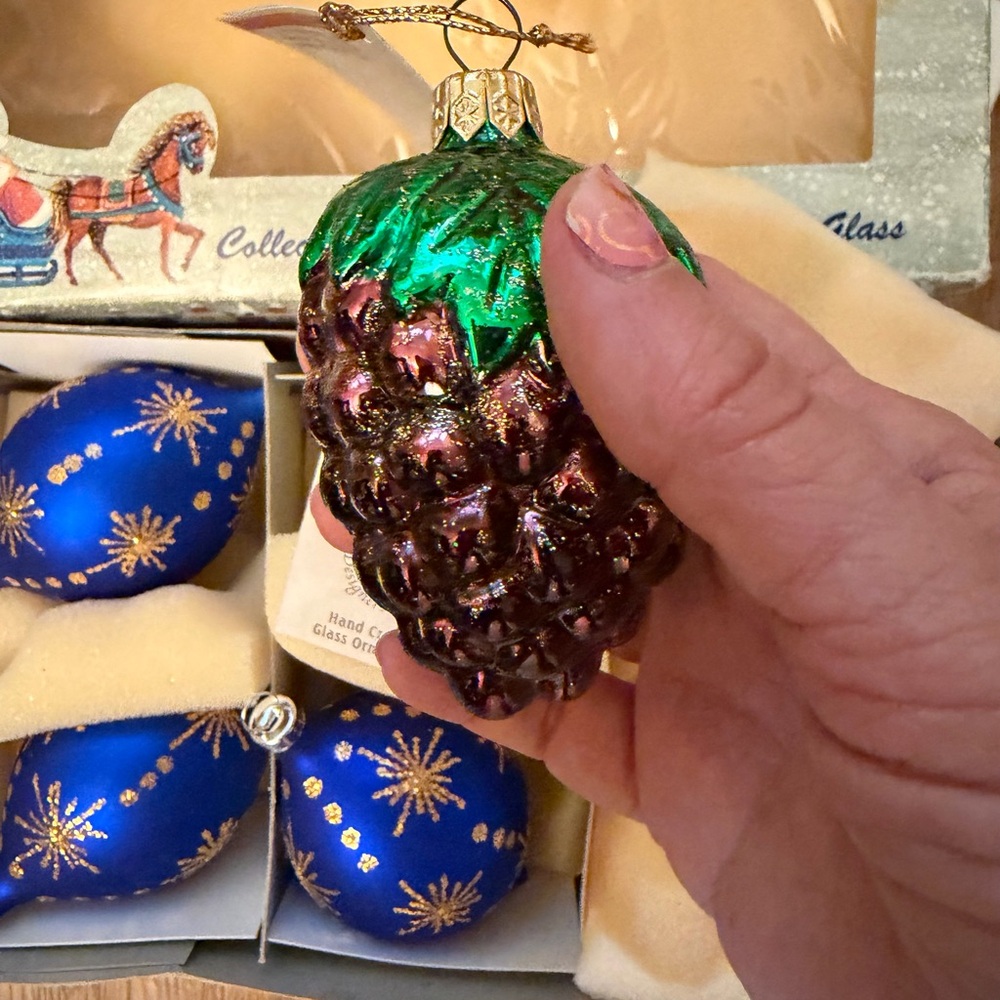 Designer’s Studio Handcrafted European Glass Christmas Ornaments – Set of 5 - Picture 5 of 7